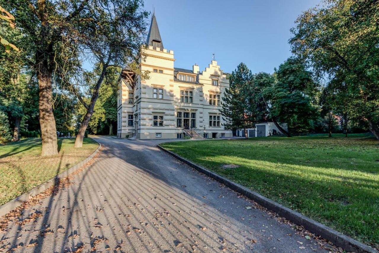 Vila Austerlitz Exteriör bild