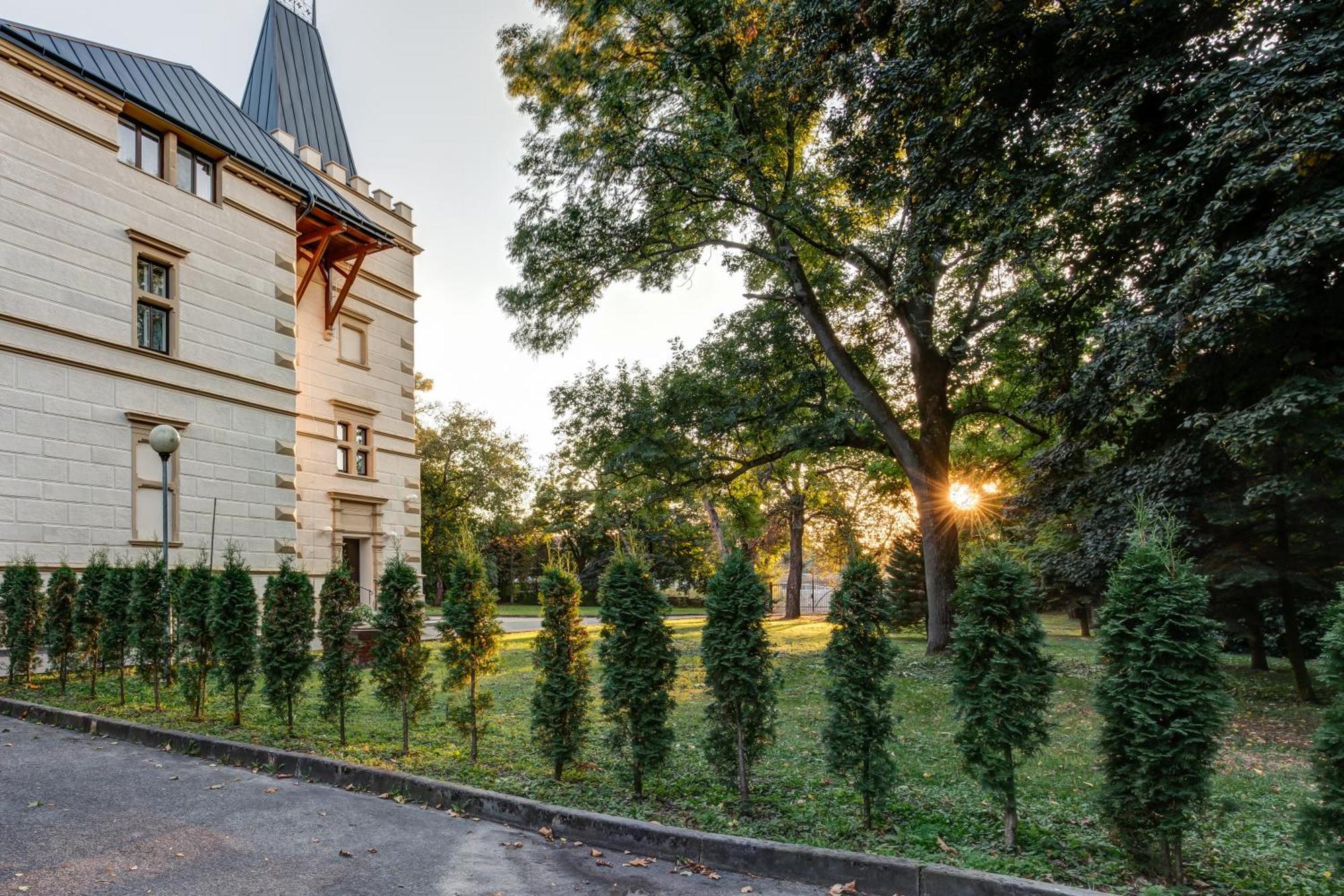 Vila Austerlitz Exteriör bild